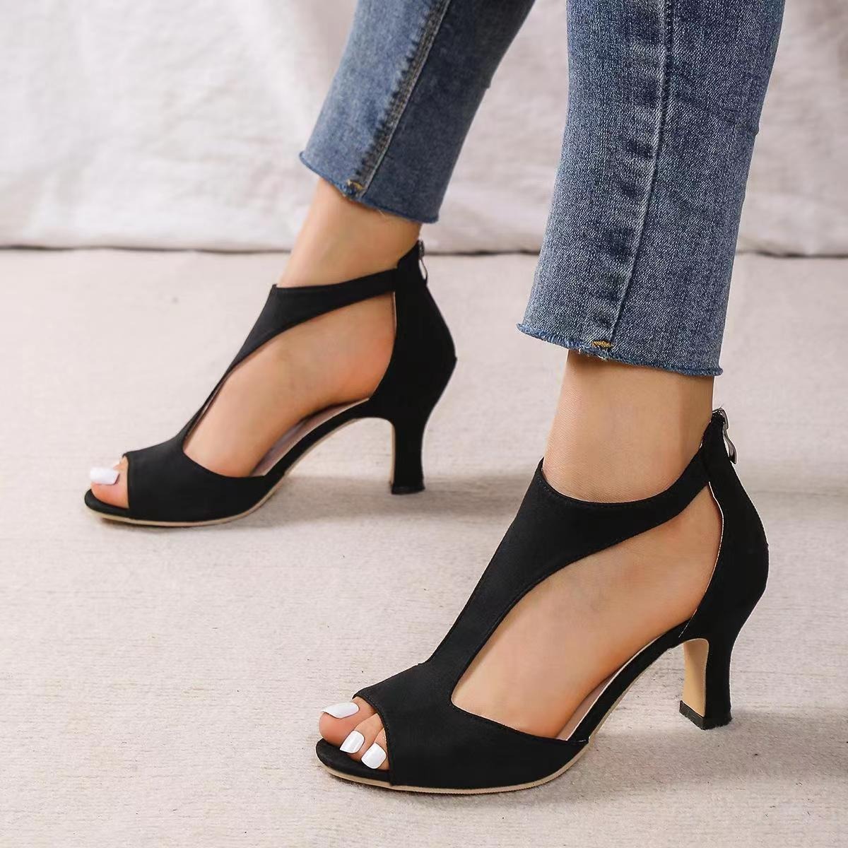 Novas Sandálias Femininas de C - Shoe Brush avaliação e preço