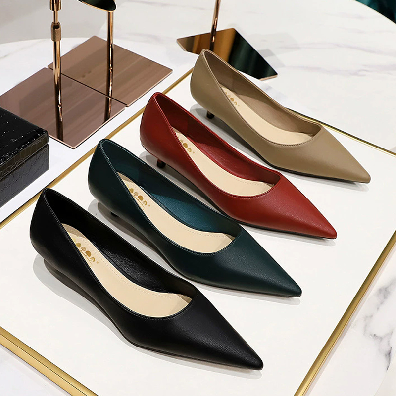 Sapatos Femininos de Salto Méd - Shoe Tree avaliação e preço