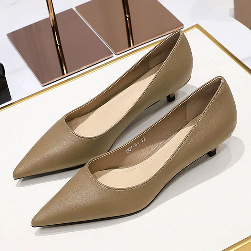 Sapatos Femininos de Salto Méd - Shoe Tree avaliação e preço